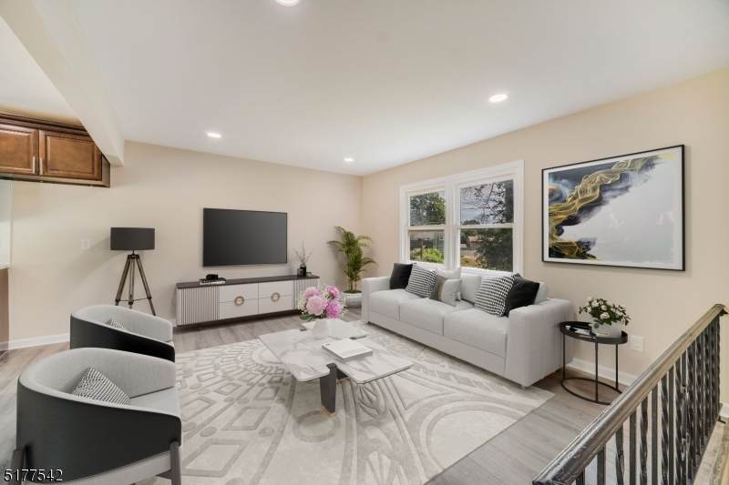 35 Zinnia Dr - Photo 1