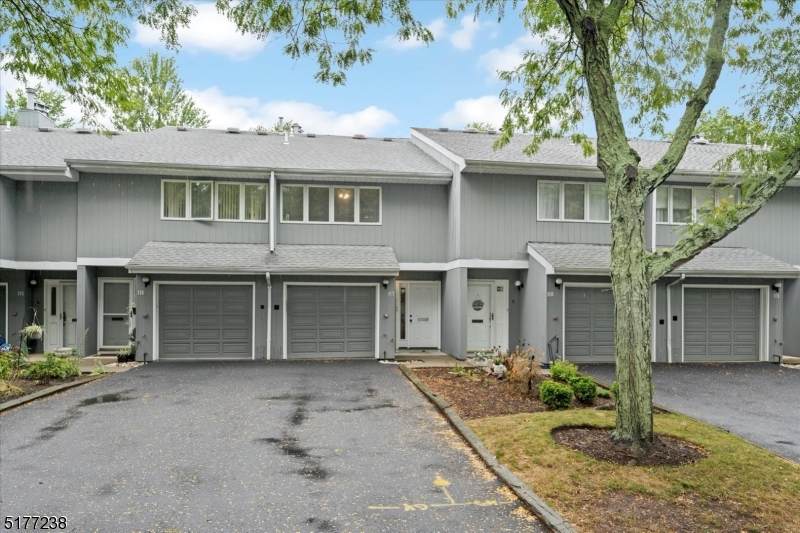 117 Marion Dr - Photo 1