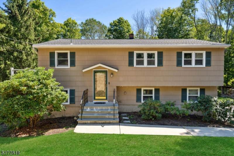 211 Mooney Rd - Photo 1