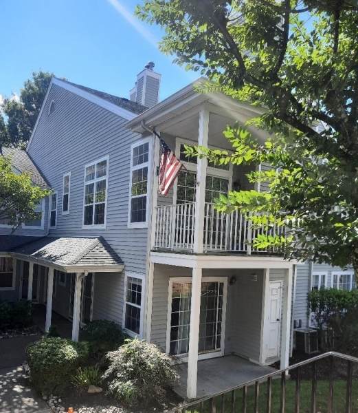 1325 Oxford St - Photo 1