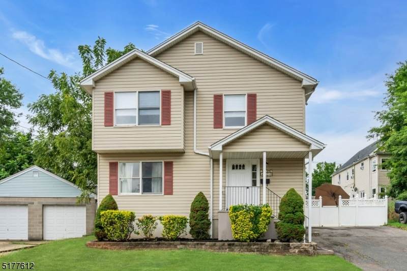 220 S 12Th Ave - Photo 1