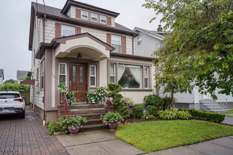 38 Looker St - Photo 1