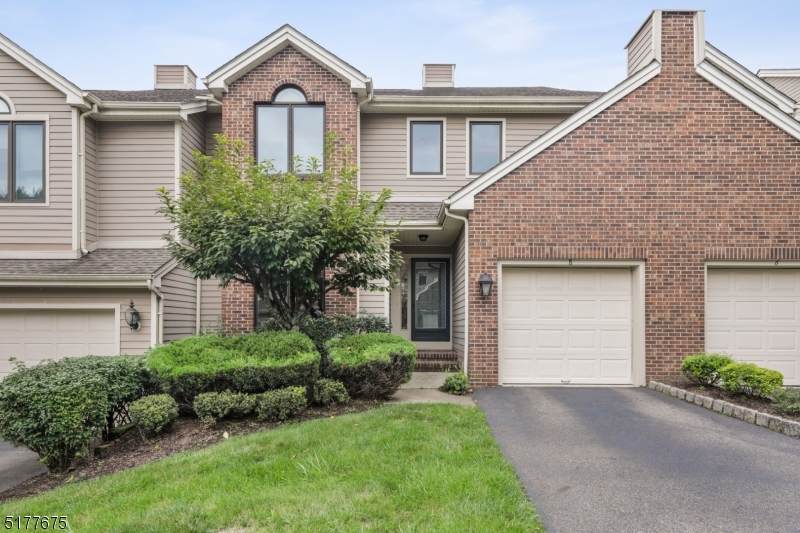 8 Lalique Dr - Photo 1