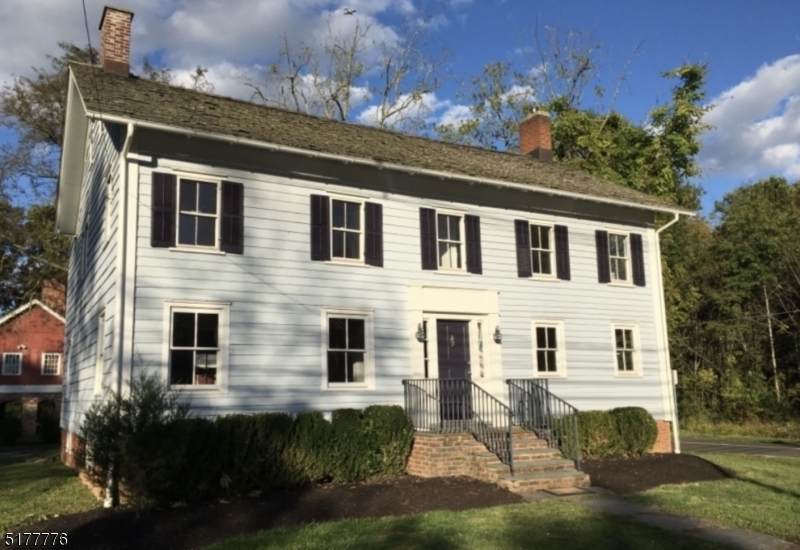 201 Vanderveer Ave - Photo 1