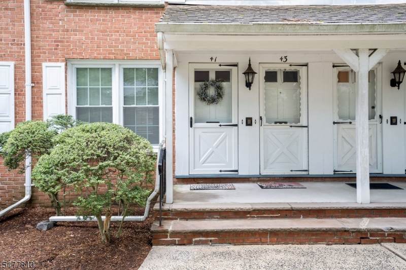 41 Briarwood Path - Photo 1