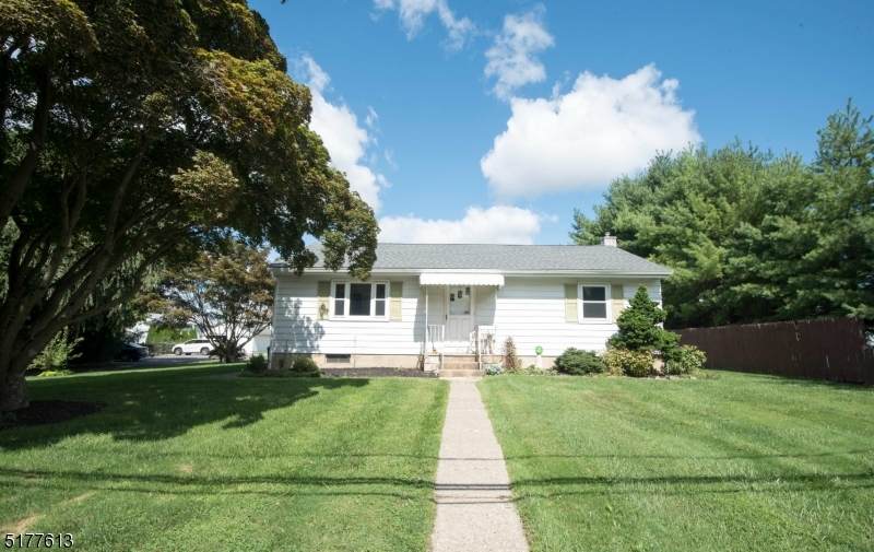 204 Pohatcong St - Photo 1