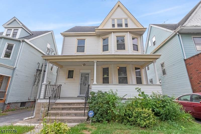 40 Sanford St - Photo 1