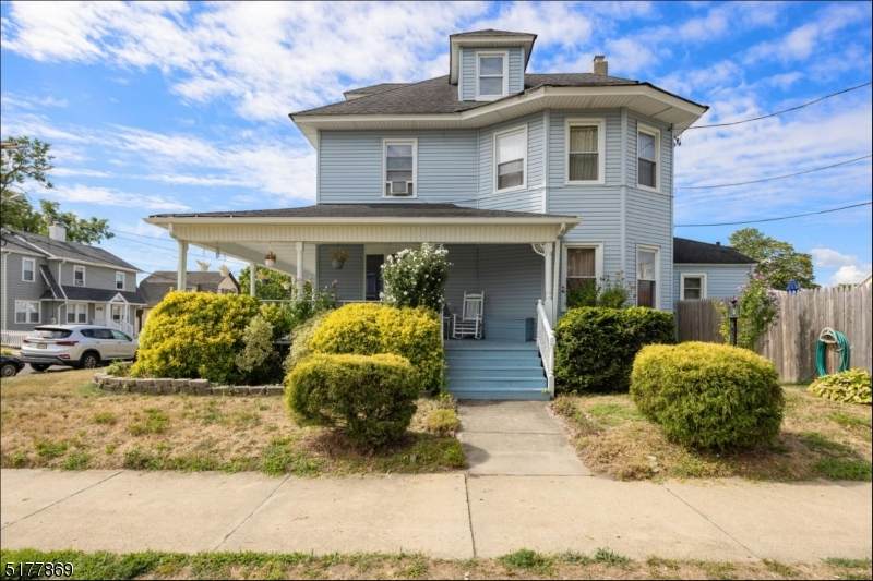 29 Pacific Ave - Photo 1