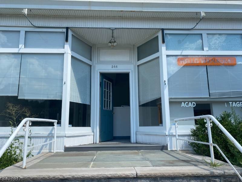 566 Ringwood Ave - Photo 1