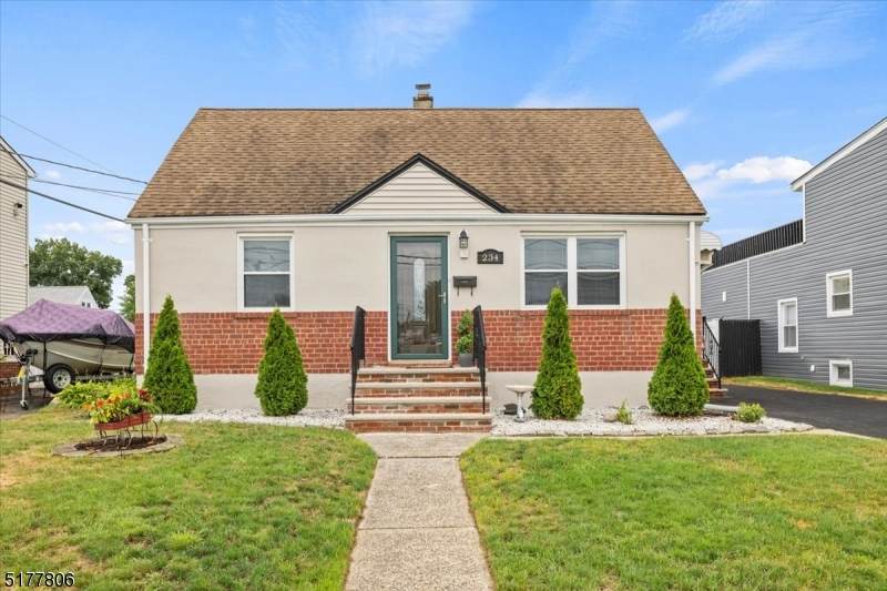 234 Schepis Ave - Photo 1