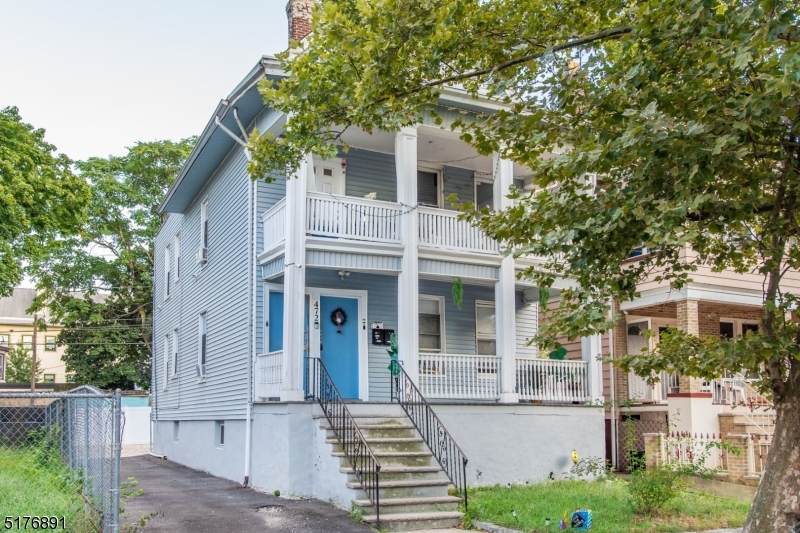 472 Norwood St - Photo 1