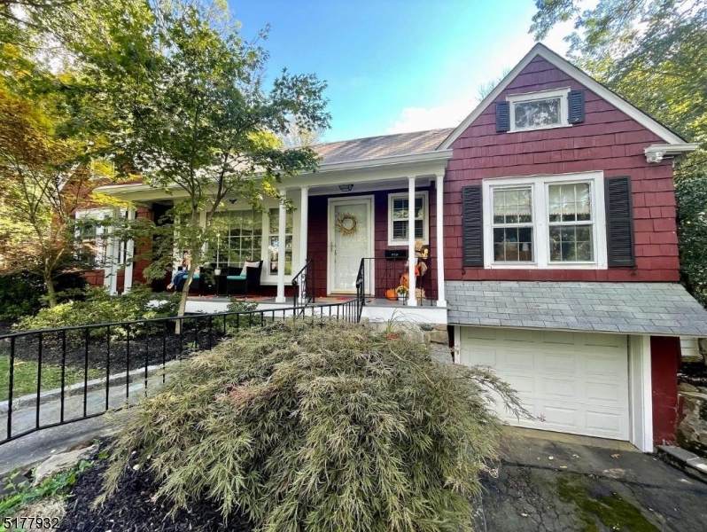 924 Mountain Ave - Photo 1