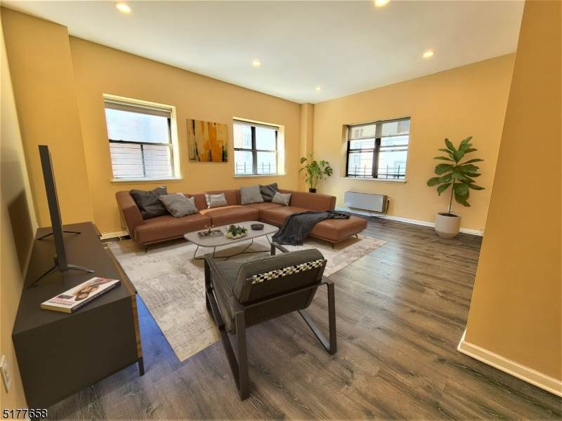 111 Mulberry St - Photo 1