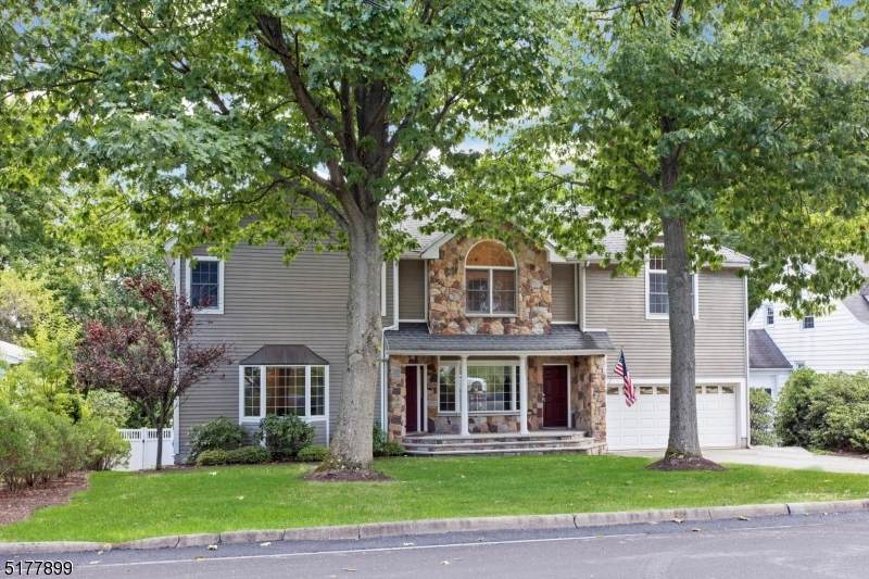 228 Macdonald Dr - Photo 1