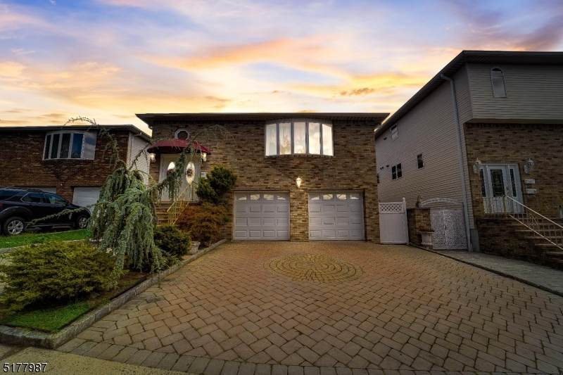 82 Riverview Ave - Photo 1