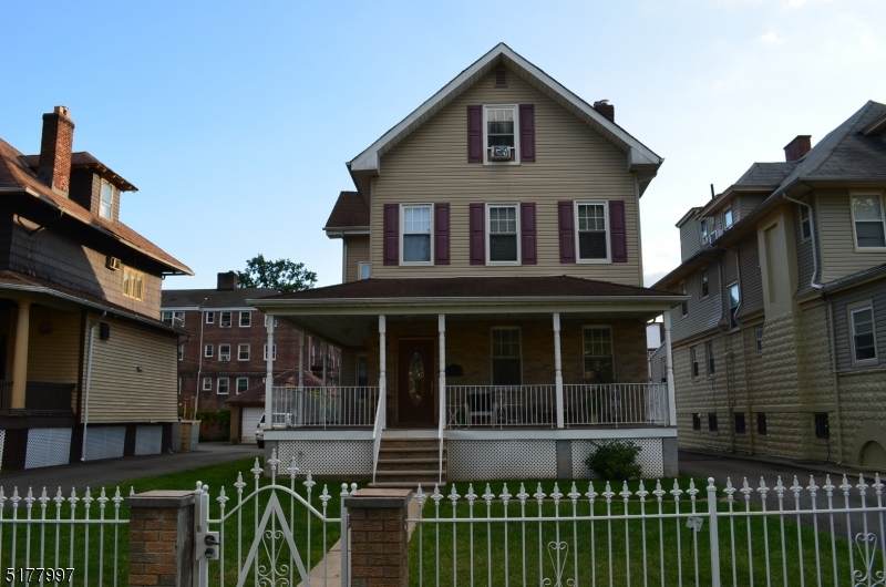 81 Beech St - Photo 1