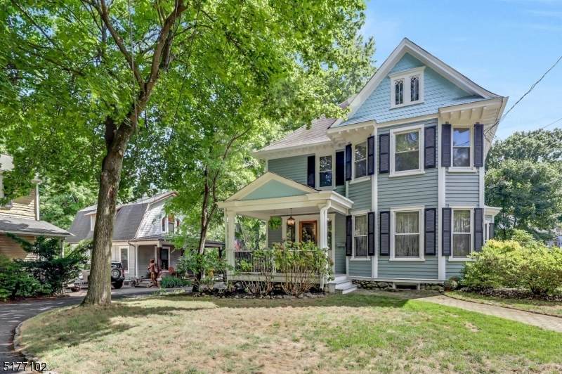 317 S Maple Ave - Photo 1
