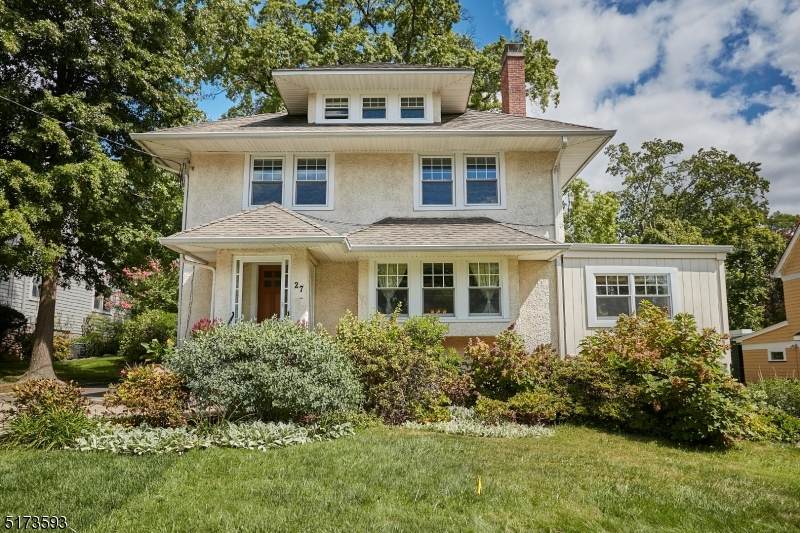 27 Ridgewood Ter - Photo 1
