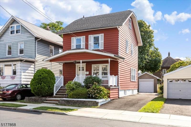 284 Laurel Pl - Photo 1