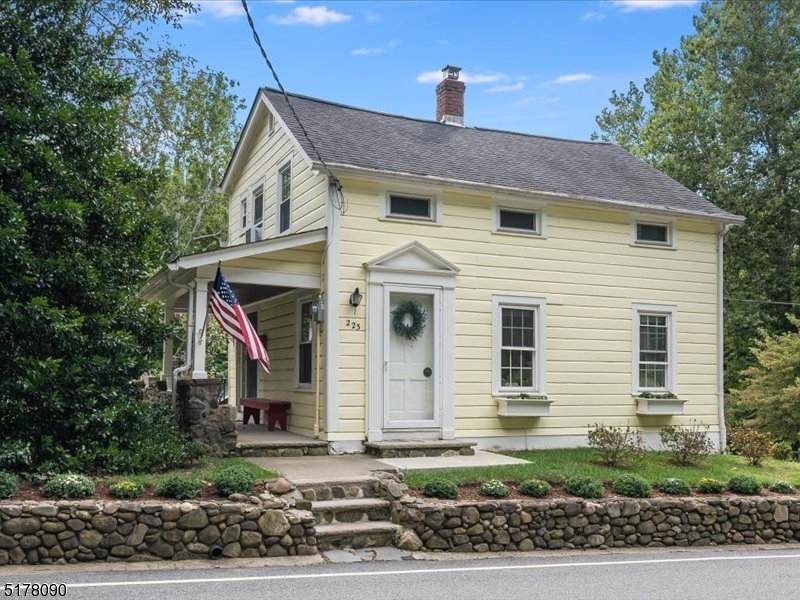 223 Runnymede Rd - Photo 1