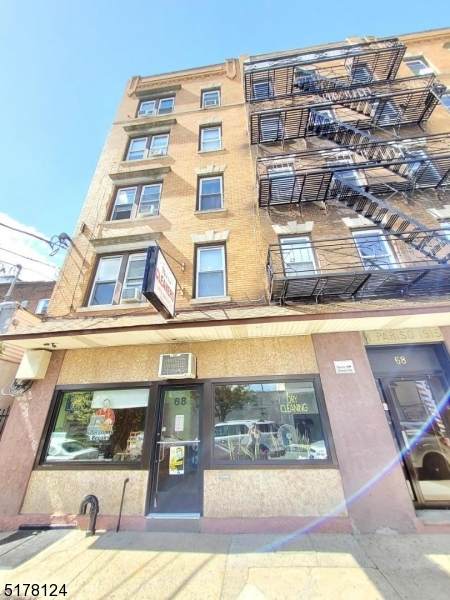 68 Monroe St - Photo 1