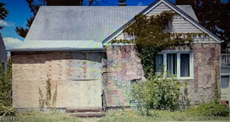 633 Meadow St - Photo 1