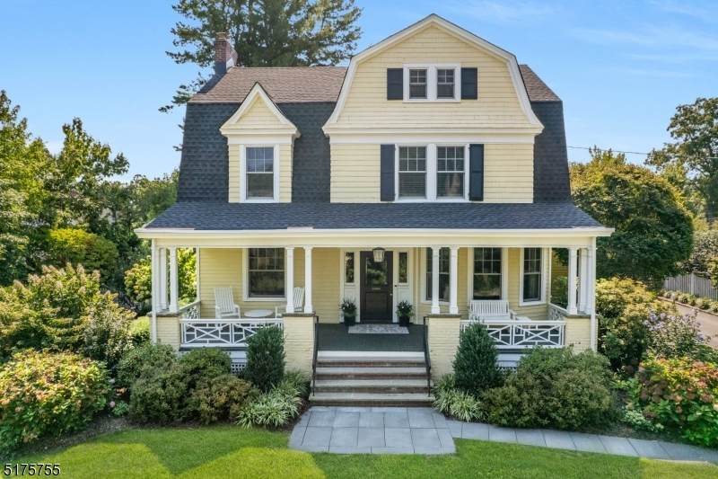 38 Glenwood Rd - Photo 1