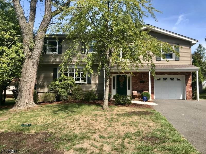 42 Stirling Ln - Photo 1