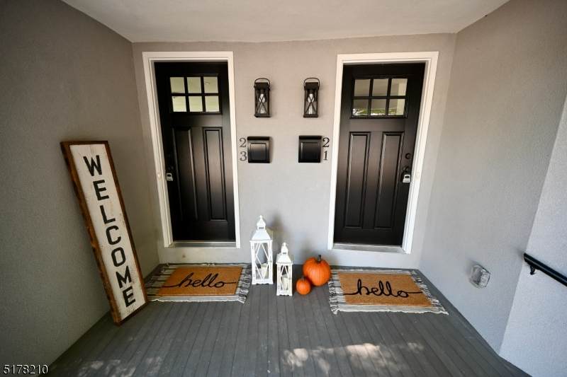 21 Moran Ave - Photo 1