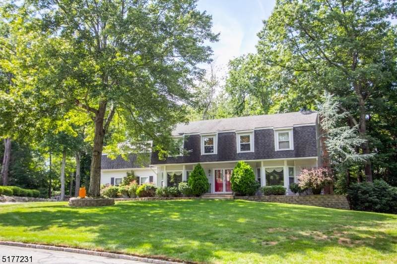 6 Robin Dr - Photo 1