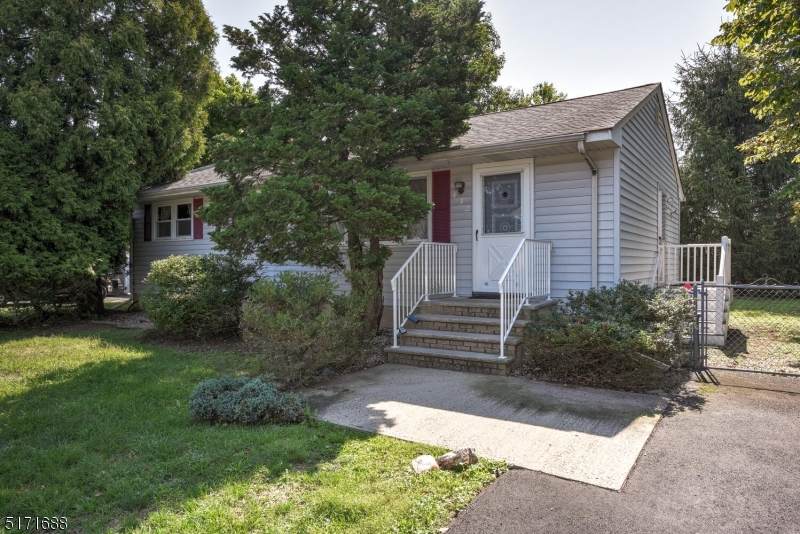 412 Lodge St - Photo 1
