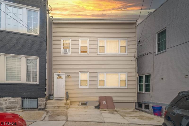 6208 Durham Ave - Photo 1