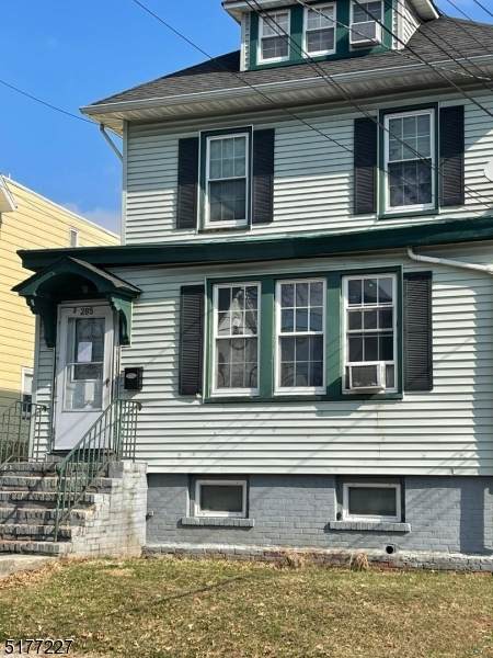 285 Weequahic Ave - Photo 1