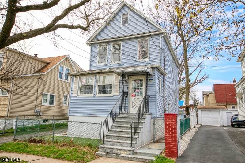 1604 Winans Ave - Photo 1