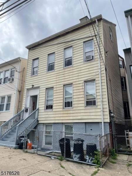 276 Atlantic St - Photo 1