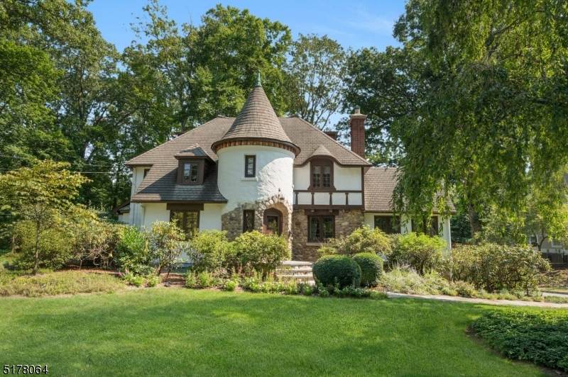 27 Glen Rd - Photo 1