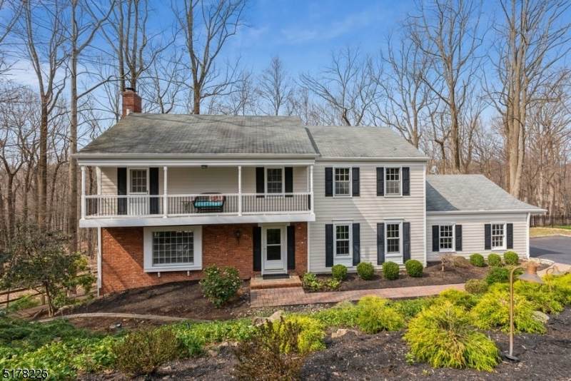 19 Dale Dr - Photo 1