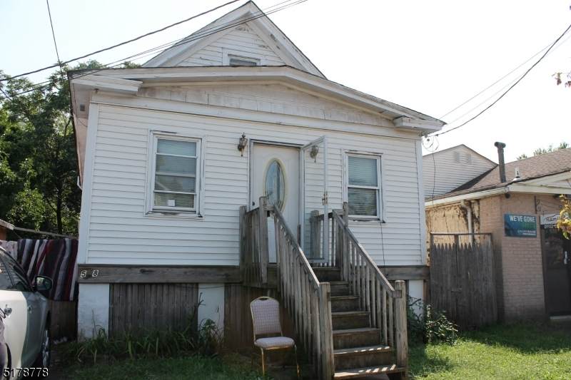 528 Hamilton St - Photo 1