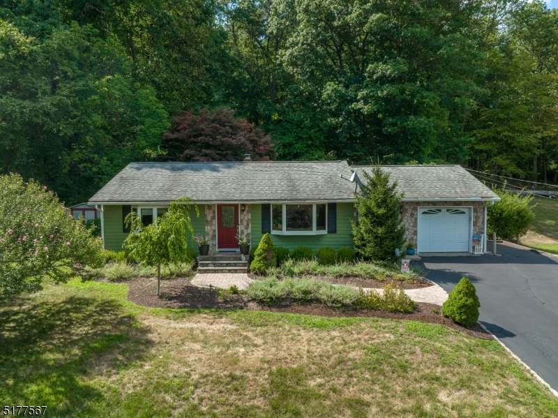 418 Charlestown Road - Photo 1