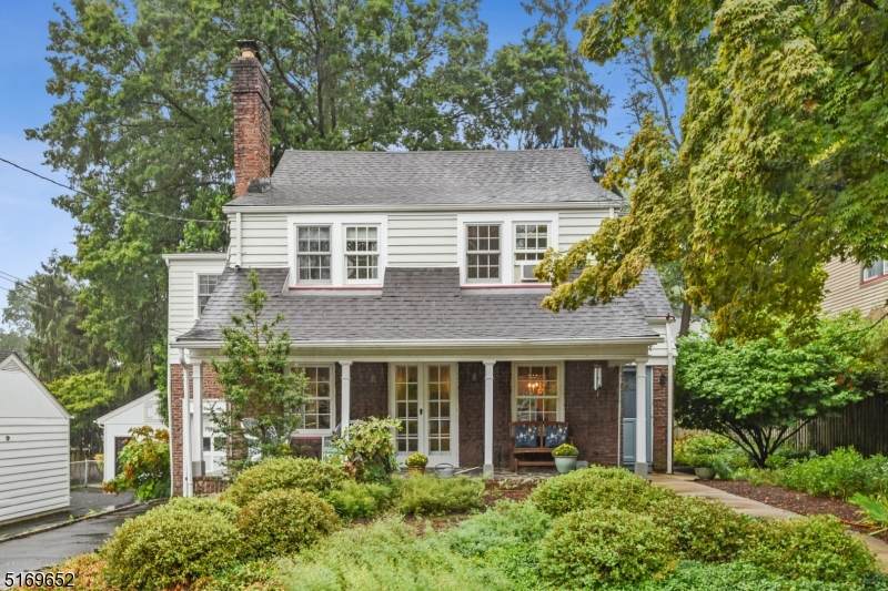 8 Silver Spring Rd - Photo 1