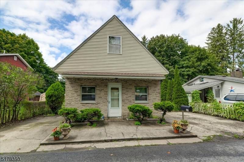 17 Cooley Ln - Photo 1