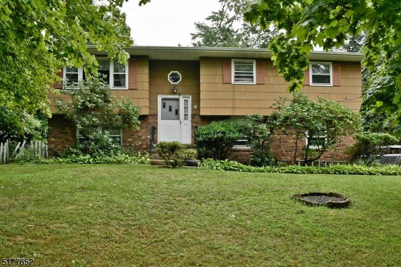 4 Horizon Dr - Photo 1