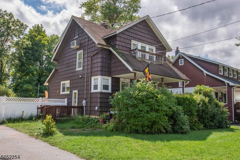 24 William St - Photo 1