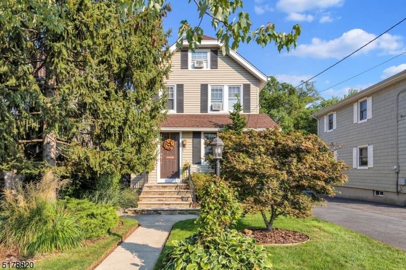 253 Orient Way - Photo 1