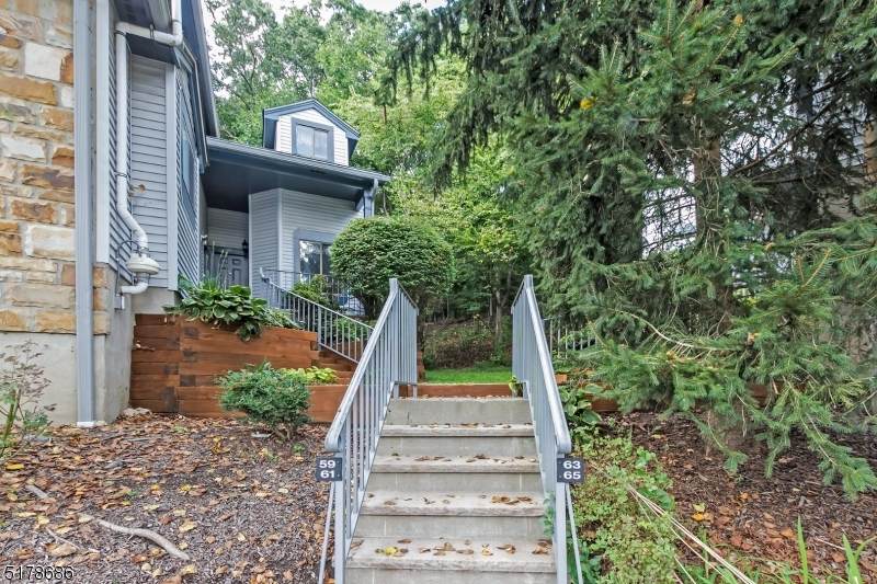 61 Overlook Dr - Photo 1
