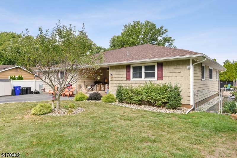 1 Denora Dr - Photo 1