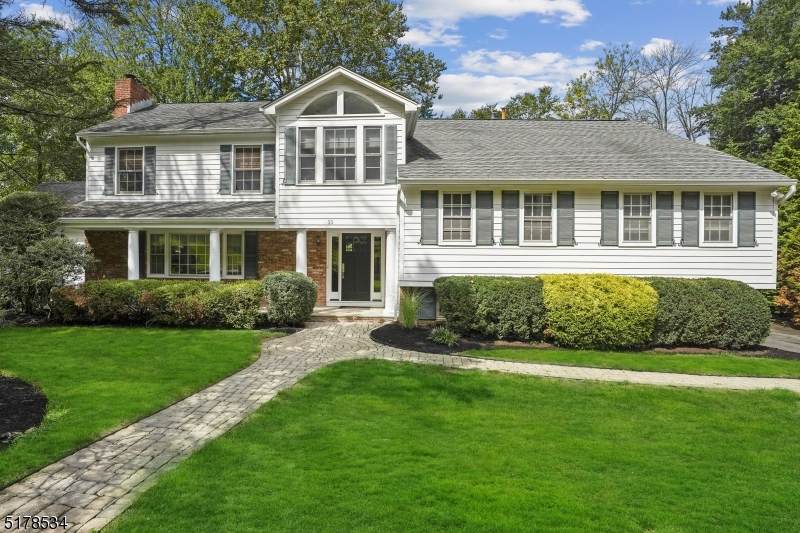 33 Hickory Rd - Photo 1