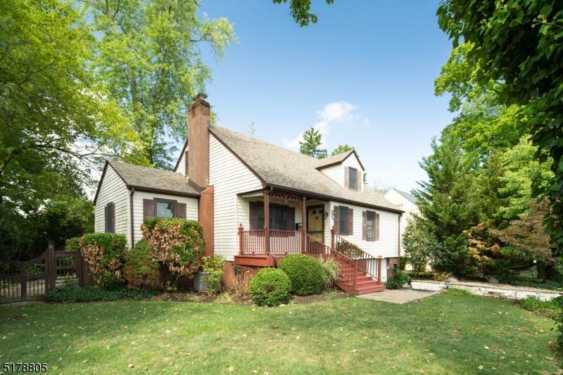 8 Brooklake Rd - Photo 1