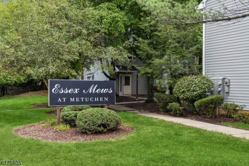 165 Essex Ave - Photo 1