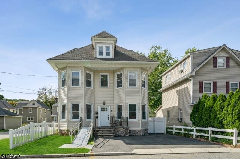 11 Laura Ave - Photo 1